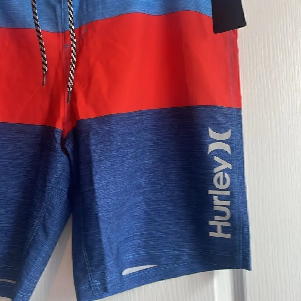 Hurley Men's Color blocked Red/Blue Board short - 36 - NWT
